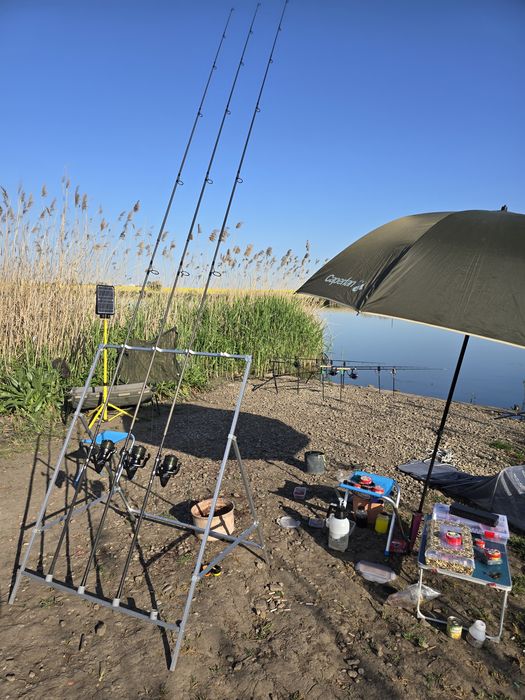 Vând suport lansete rezervă