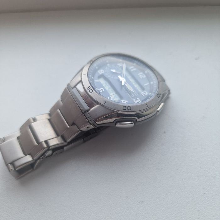 Vând ceas de mâna model Casio