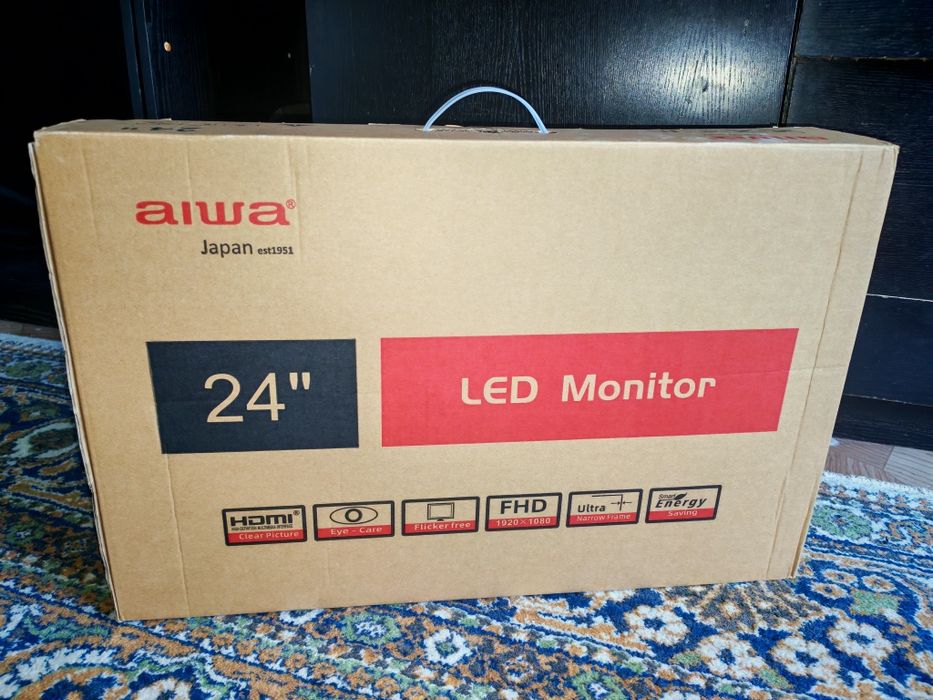 AIWA 24   100Hz manitor
