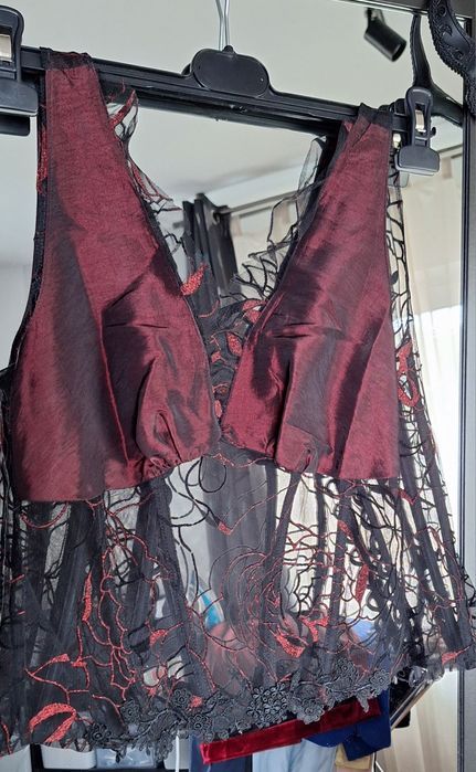 Vând fustă+corset din tafta, vișiniu, Agnes Toma, mărimea M