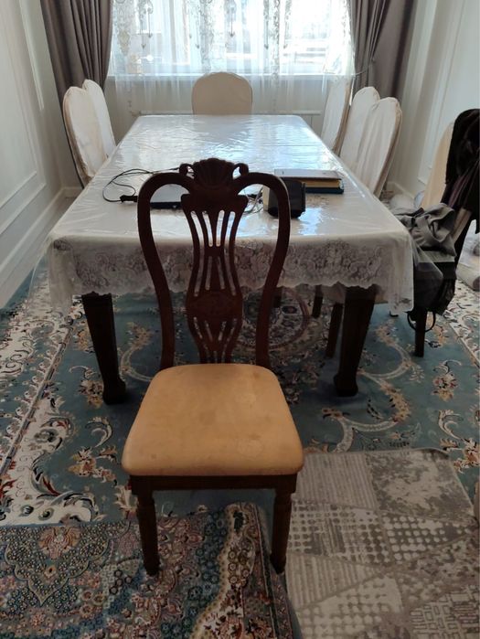 Стол гостинный со стульями