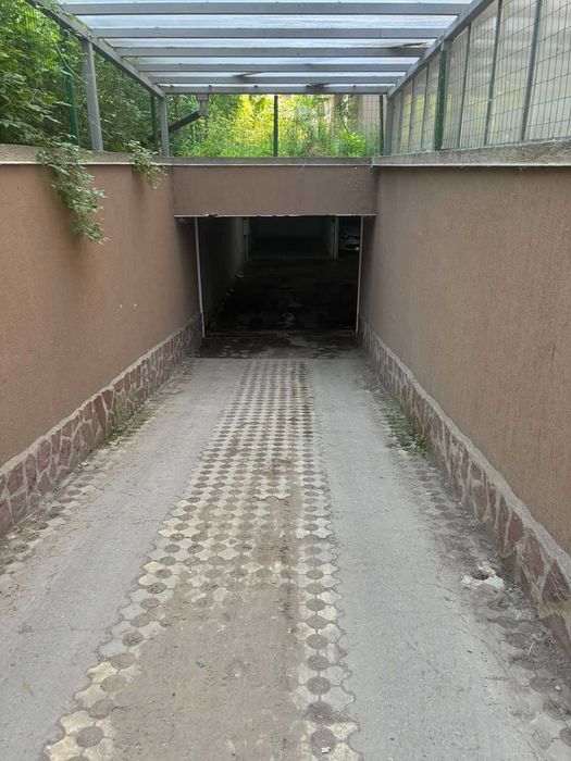Парко място наем Студентски град