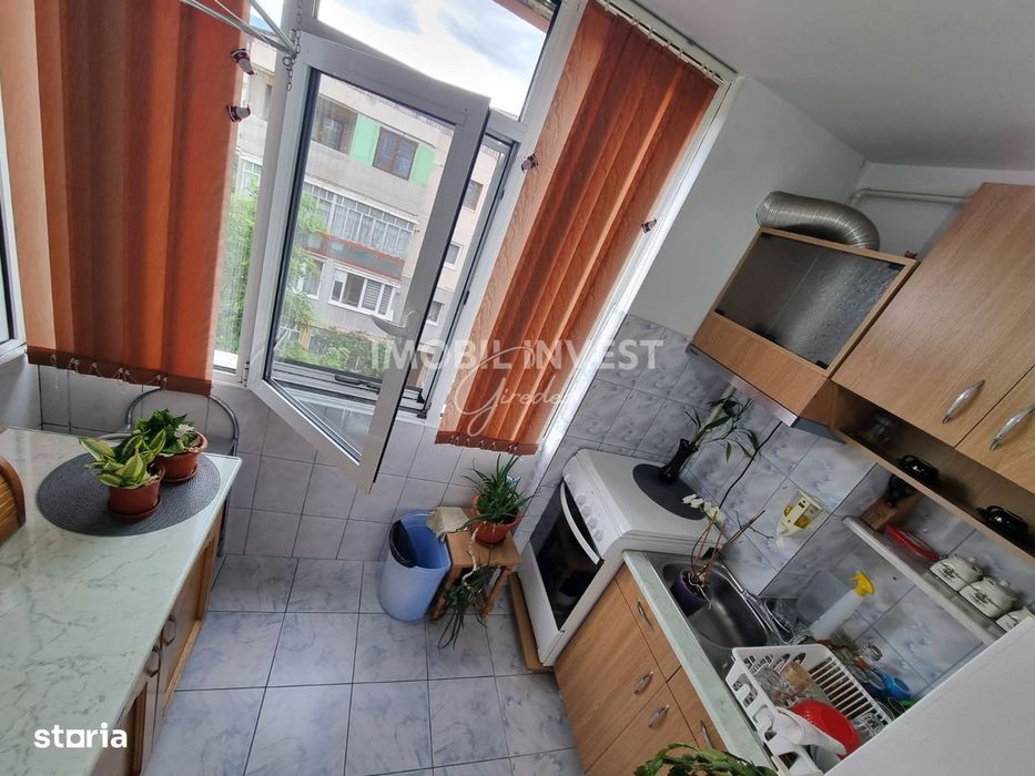 Apartament 2 Camere|bucatarie separata| 50 mp Utili |Balcon |Parcare