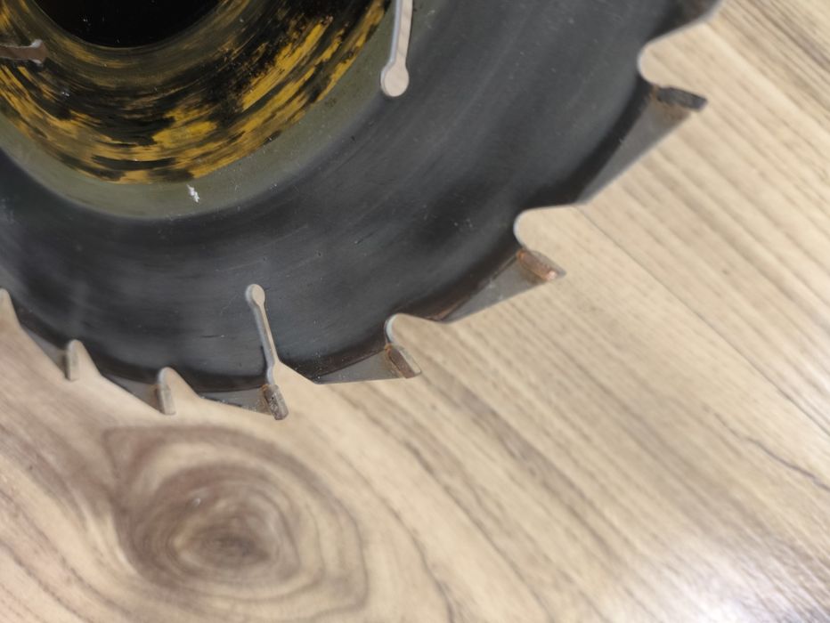 Два диска за рязане на пдч , мдф и дърво