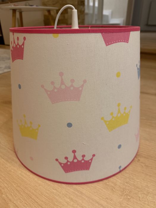 Lustra camera fetita cu motive