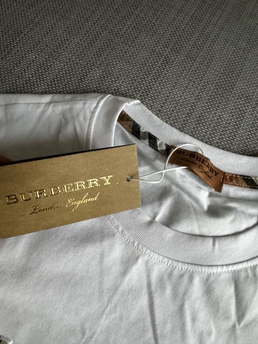 Burberry тениска за лятото