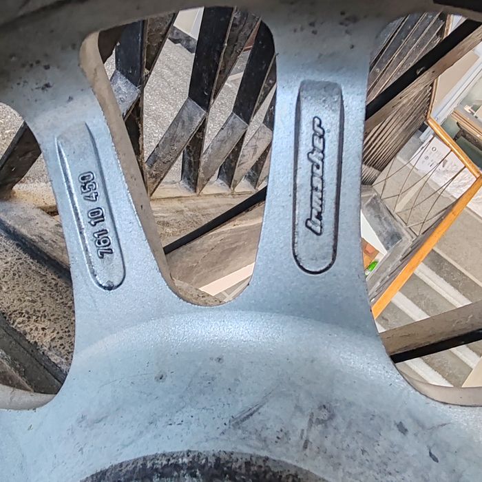 Гуми и Джанти 16