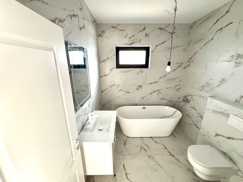 Miroslava centru! 540 mp teren! Family Market! Casa 4 camere 2 bai!