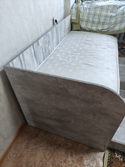 Продам детскую кровать