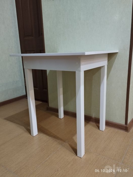 Продается кухонный стол