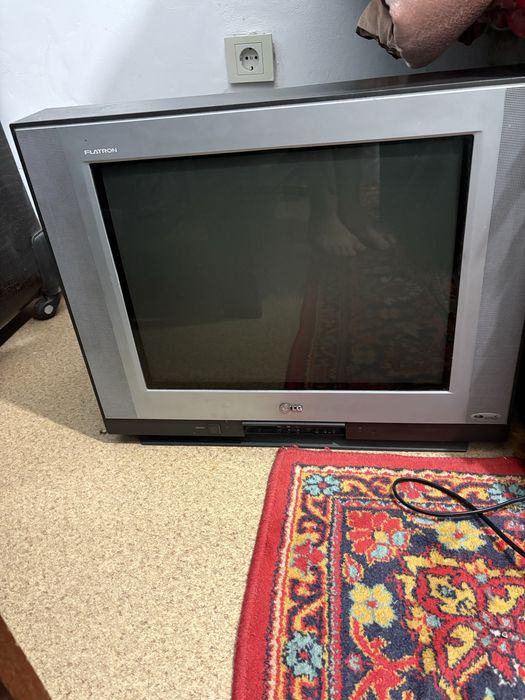 Телевизор LG flatron