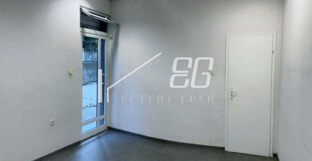 Офис в Варна-Център площ 22 цена 450