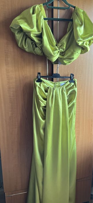 Costum Yaura mustariu saten 42 top fusta