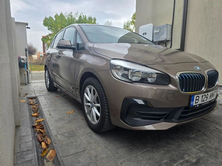BMW Seria 2 BMW Seria 2 model 225XE benzina plug-in hibrid automata