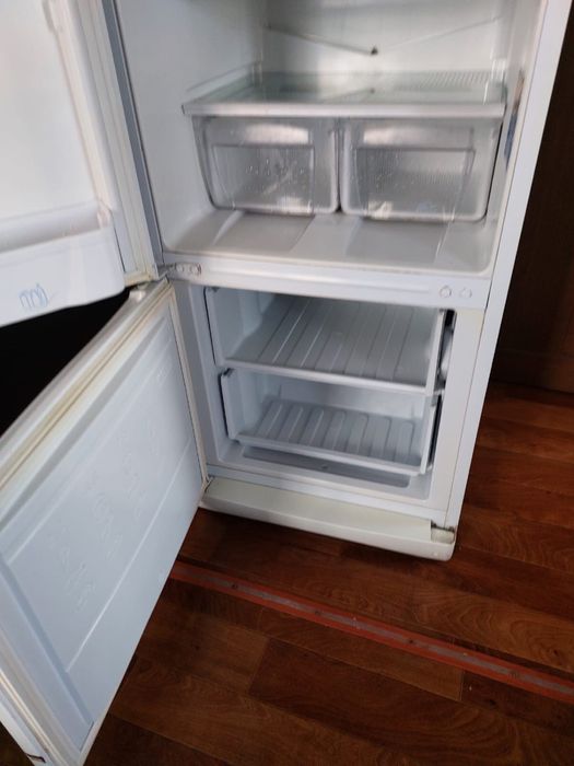 Продаю холодильник