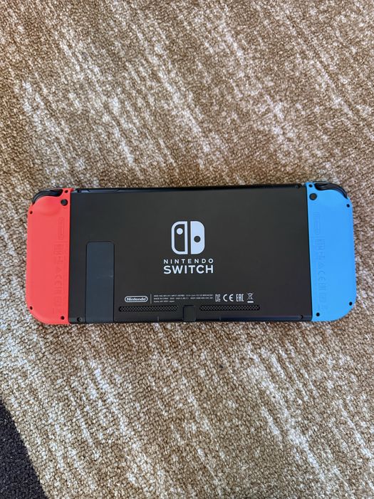 Nintendo Switch V2 с аксесоари