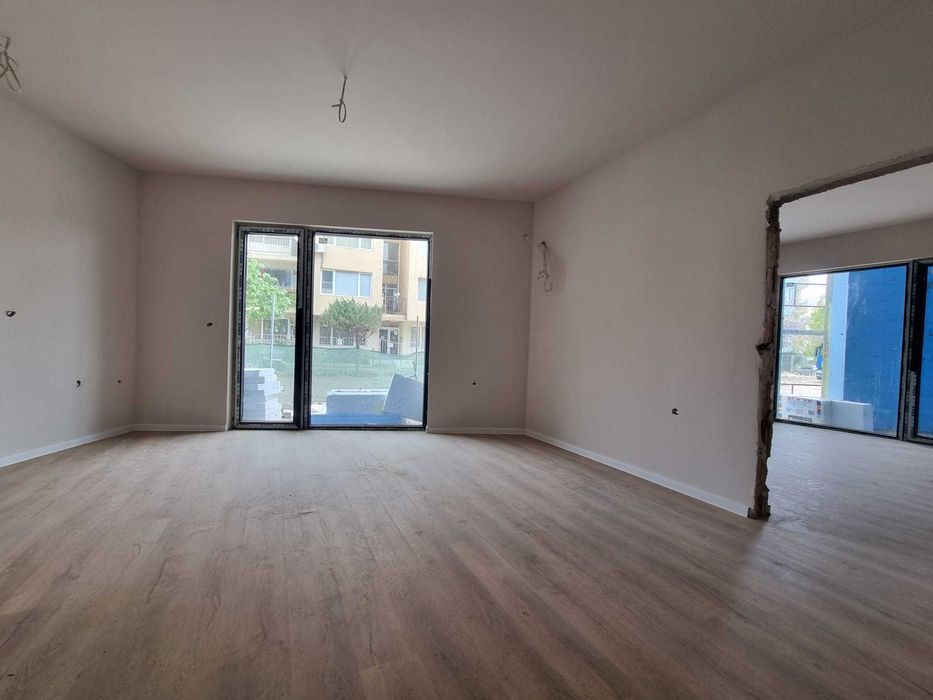 Тристаен апартамент без такса подръжка „City Residence“, Слънчев бряг