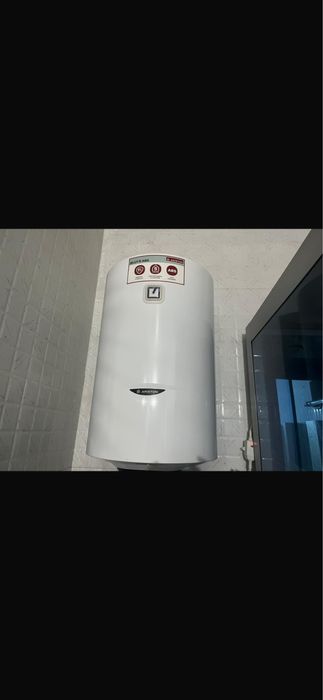 Продам Аристон 80 л