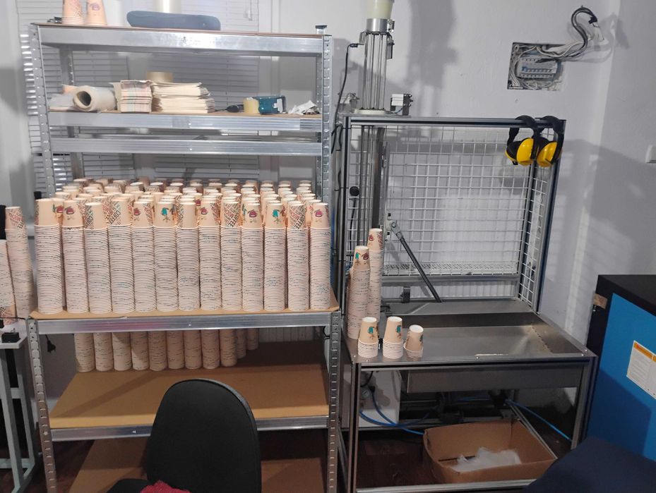 Машина за картонени чаши 2021г 7оз