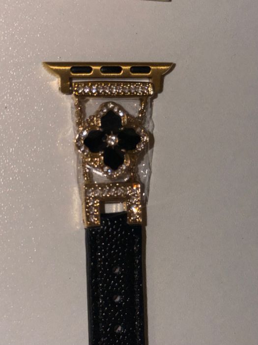 Каишка за Apple Watch с камъни