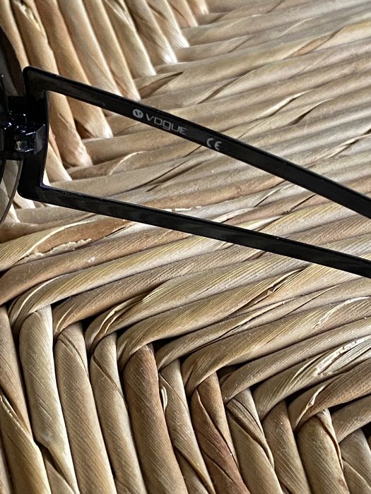 Фирменные солнцезащитные очки с кристаллами