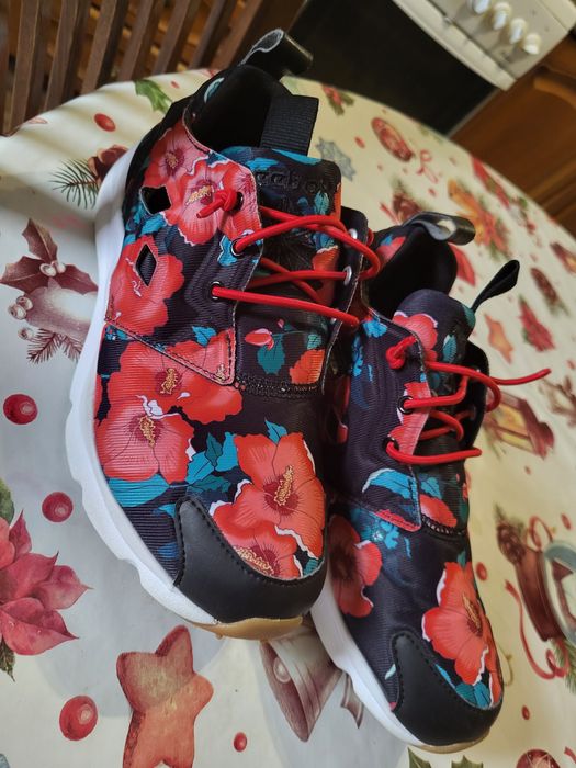 Кроссовки  36 размер ,Рибок