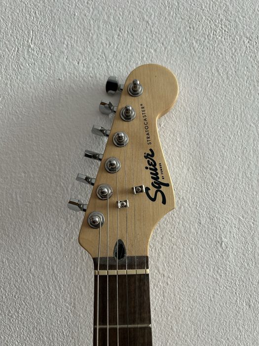 Chitara  Electrica Squier + Amplificator 10G