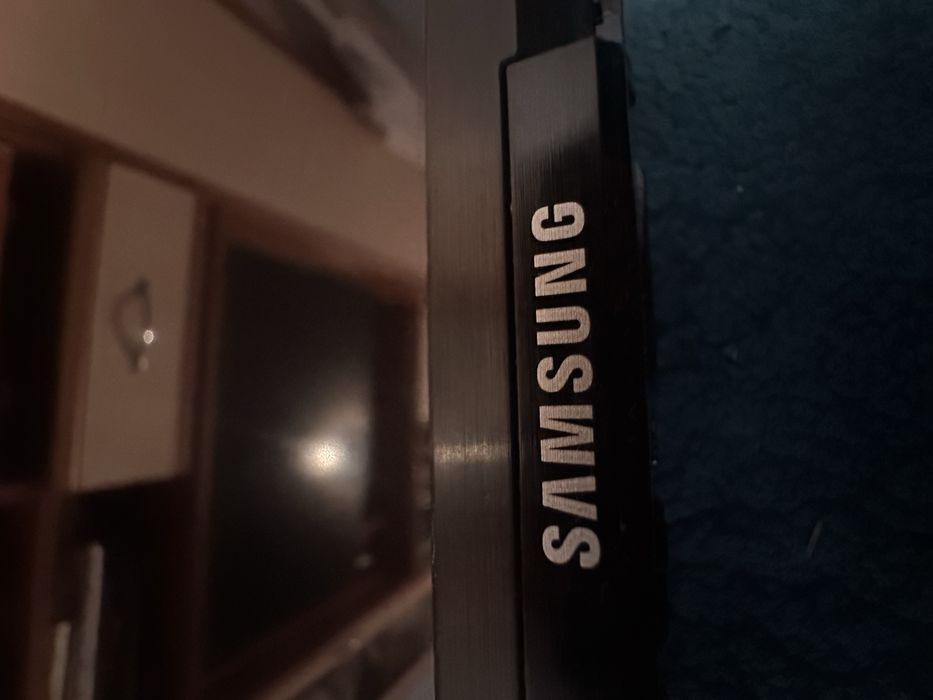 Televizor samsung (DEFECT CU LEDURILE ARSE)