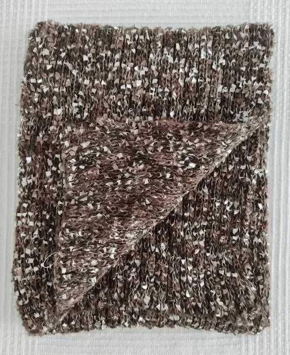 Красиви дамски шалове по 4 и 7 лв.