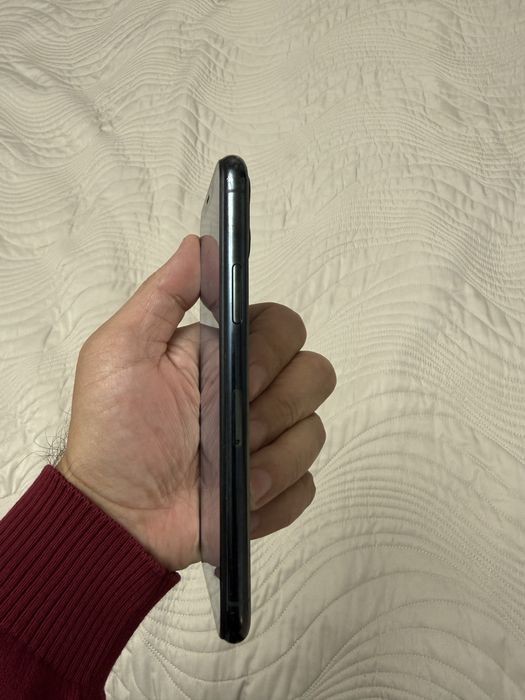 Продам Iphone 11 pro