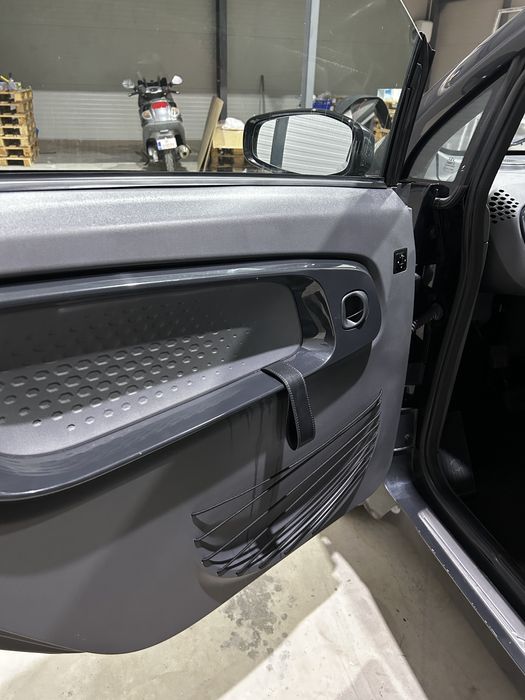 XEV Yoyo Electric Keyless/Panoramic/AC