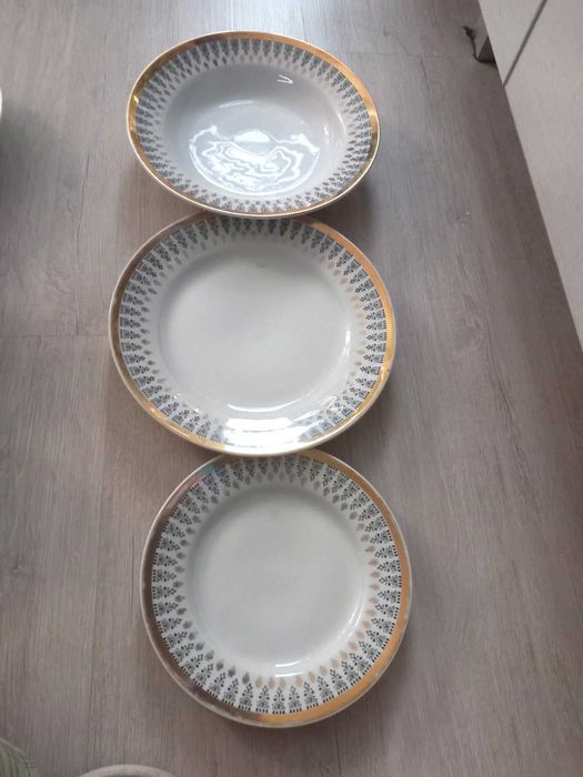 Сервиз за хранене ретро/винтидж чинии