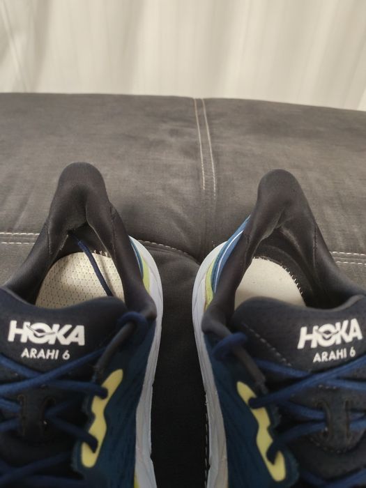 Adidasi de alergat Hoka Arahi 6