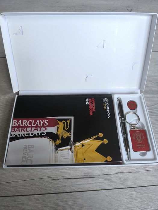 Колекционерки кутии MANCHESTER UNITED