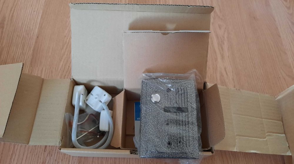 Видеодомофон DPV-4KE (Commax)