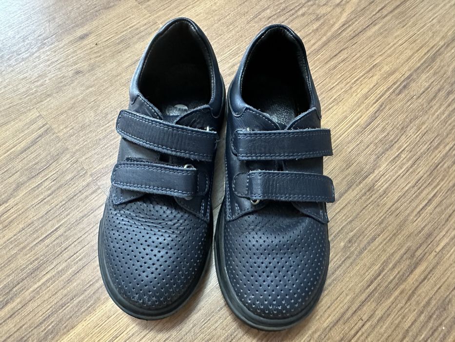 Продам кожаные туфли на мальчика