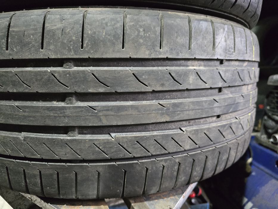 215 40 18 / 215/40/18 Continental, set 4 buc