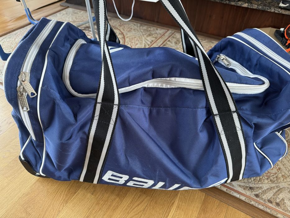 Продам хоккейный баул