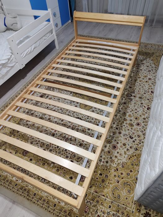 Кровать ikea 200x90. 3шт