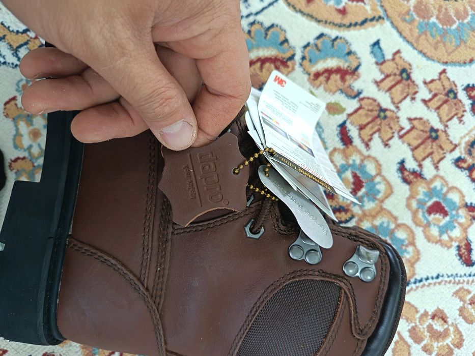 Продам  40размер