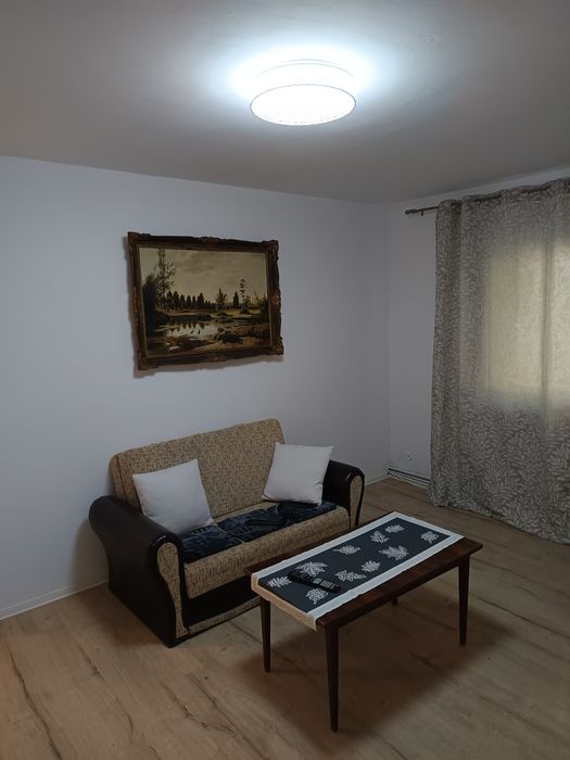 Apartament de închiriat