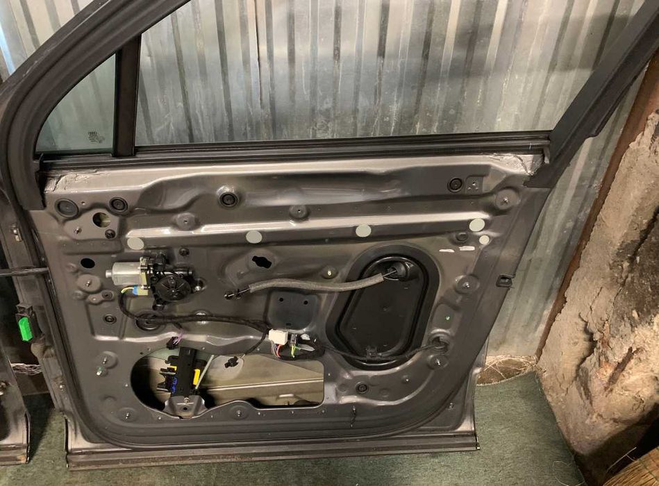 Врата предна Q7 4M