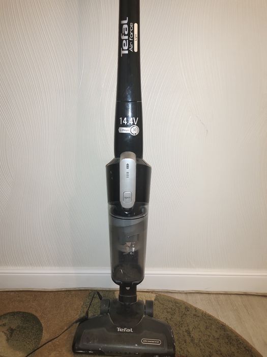 Продам пылесос Tefal  31000