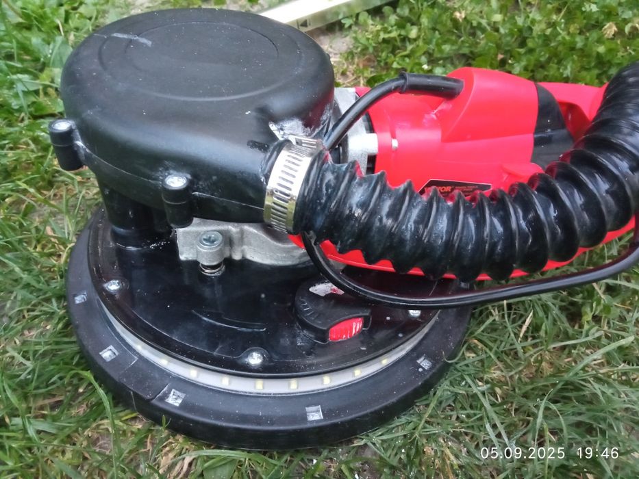 Vând girafa an stare perfectă de funcționare