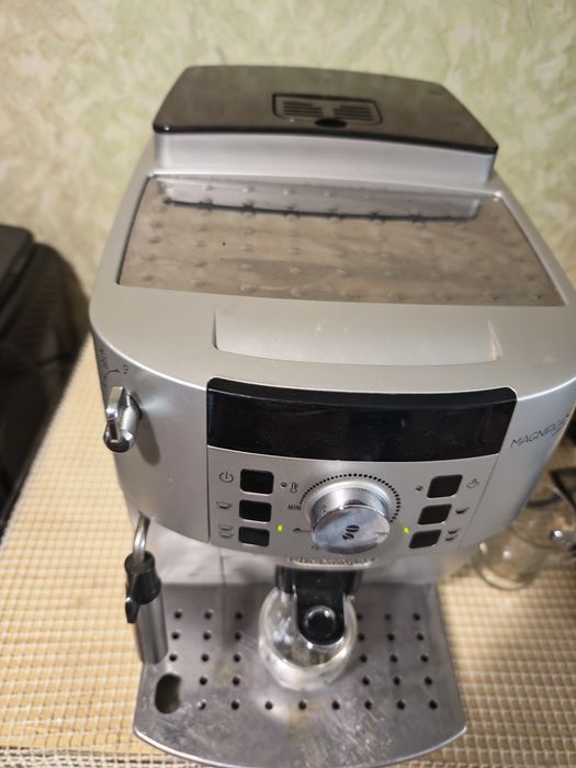 Delonghi ECAM 22.110.SB Magnifica S