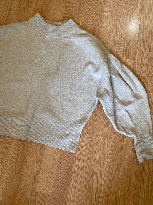 Пуловер с балонен ръкав