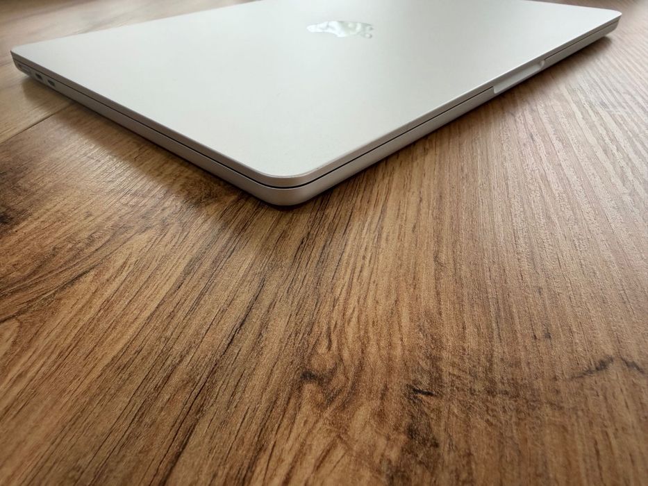 MacBook Air 13" M4 Chip 10-CPU, 8-GPU, 16GB RAM, 256GB SSD