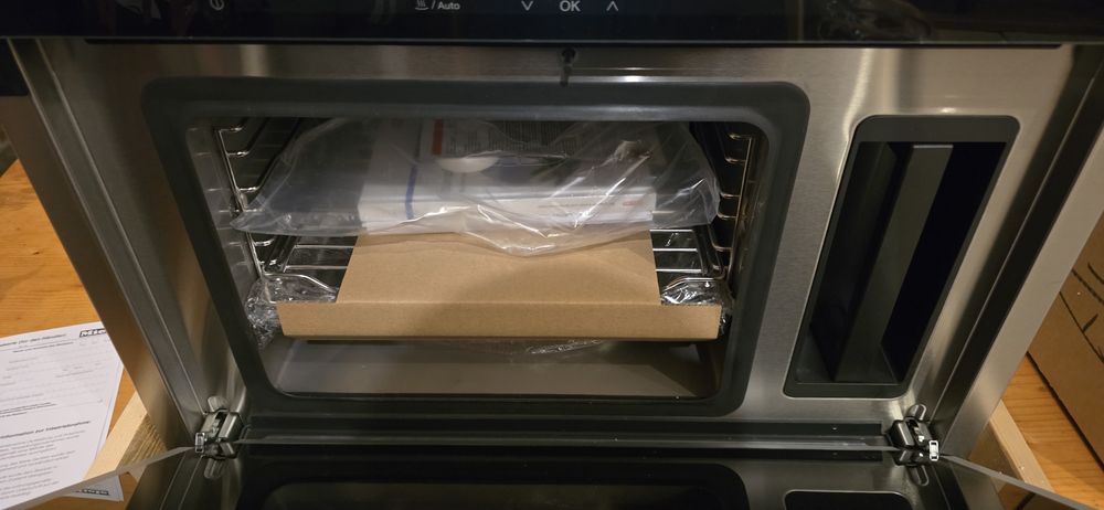 Cuptor cu Aburi Miele DG 6200 Nou!