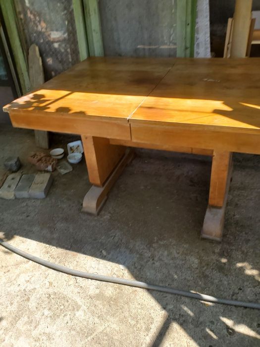 Маса - масивно дърво - разтегателна