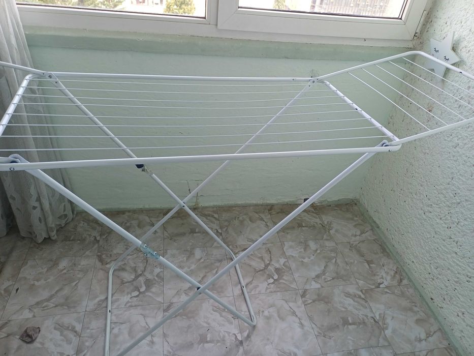 Suport pentru uscat rufe, solid si practic